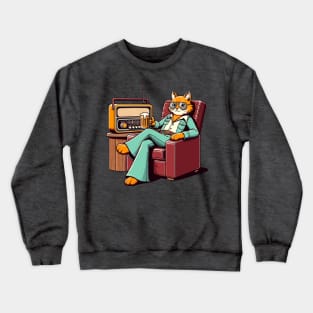 Chillin cat and a vintage radio Crewneck Sweatshirt